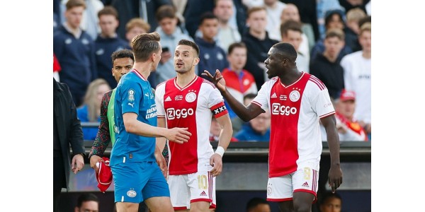 Spieler von Ajax Amsterdam verlieren Preisvorteil auf dem Neuverpflichtungsmarkt